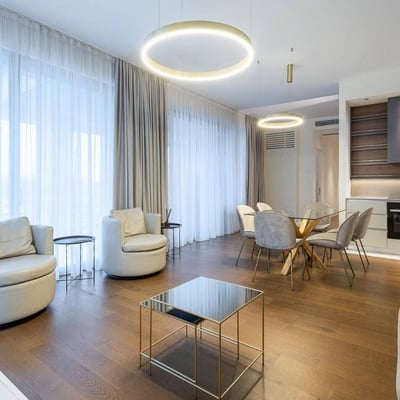 Alquiler de un piso luminoso de 3 habitaciones, 84 m², en el complejo residencial BW Terraces, Belgrado, Serbia